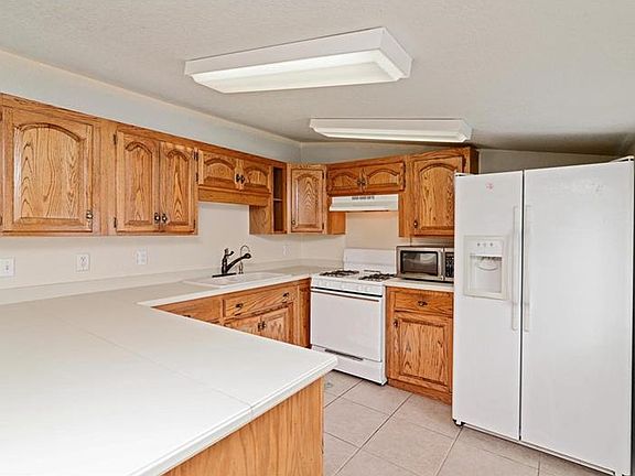 4th image of 1704 Ernest St