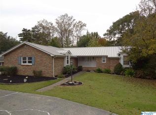 241 Hampton Rd NW, Hartselle, AL 35640