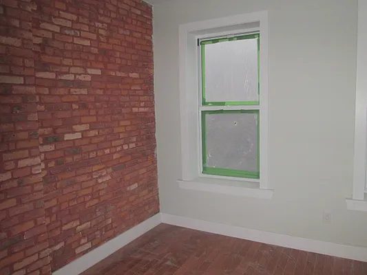 Rented by The Hamilton Group | media 21