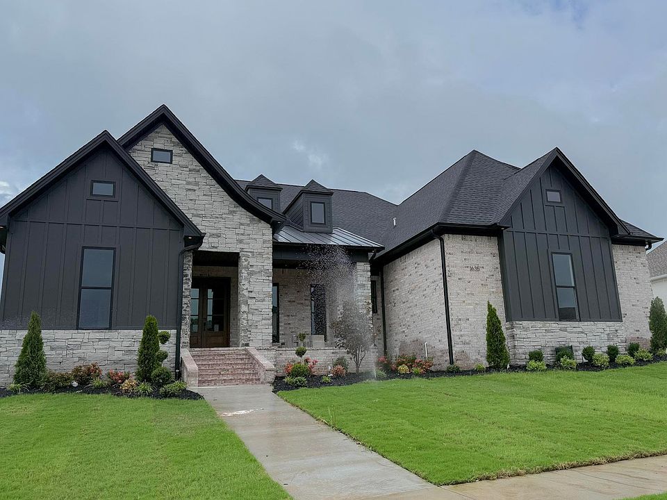 1st image of 1635 Dolphin Dr