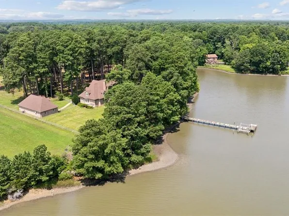 997 Chapel Neck Road, North, VA 23128