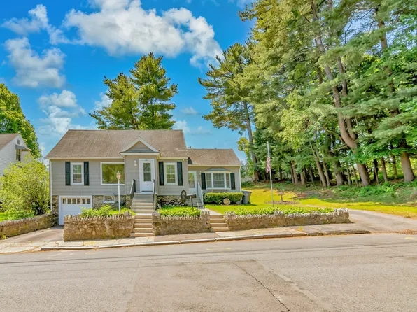 4 Capitol St, Methuen, MA 01844