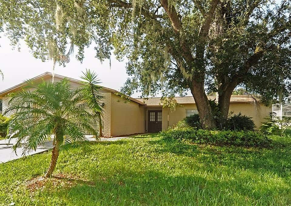 1st image of 1019 Brandon Lakes Ave
