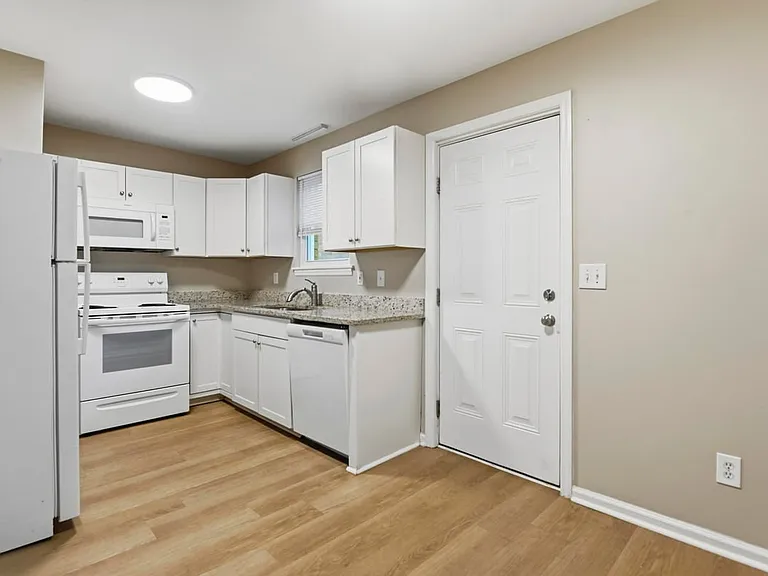 2107 Rondo St #107 — Photo 3