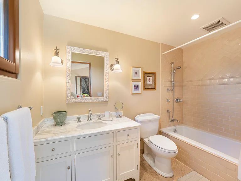 Upstairs bath 1