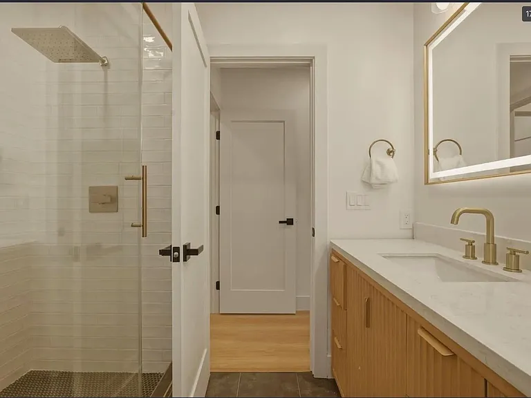 273 Poplar Ave — Photo 10