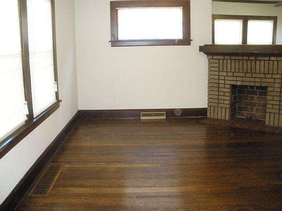 5th image of 1531 Winton Ave