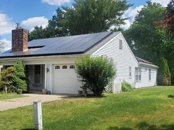 30 Dunstable Rd, Southampton, NJ 08088