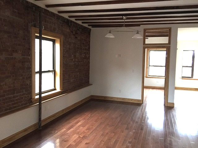 2nd image of 2250 1st Ave Frnt 1