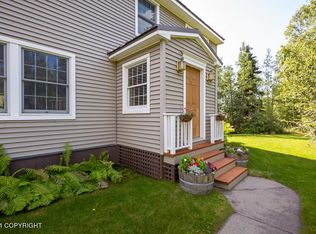 17811 Lacey Dr, Eagle River, AK 99577
