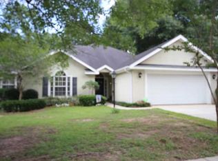 585 Lakeview Woods Dr, Mobile, AL 36695