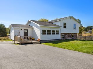 35 Longmeadow Dr, Gorham, ME 04038