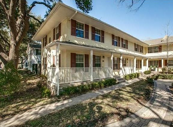 3rd image of 4710 Bradford Dr #5