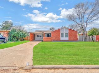 1705 N Hudson St, Altus, OK 73521