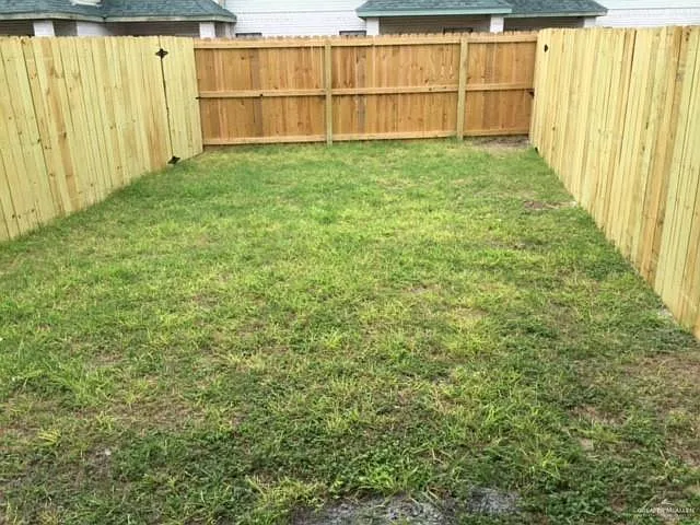 2714 Melanie Dr — Photo 4