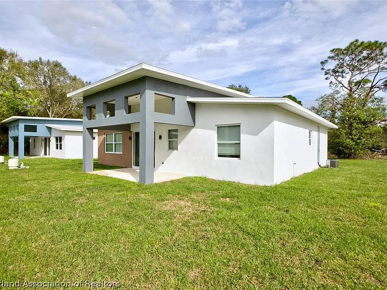 2545 N Odessa Rd — Photo 23