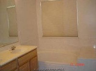 5166 Ballycastle Cir, Alexandria, VA 22315
