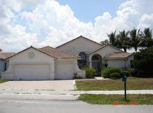 2683 E Abiaca Cir, Davie, FL 33328