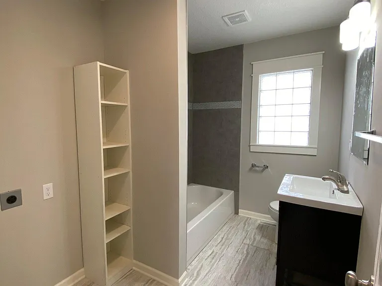 2109 Clay St — Photo 7