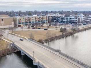 705 Village Green Way UNIT 301, West Bend, WI 53090