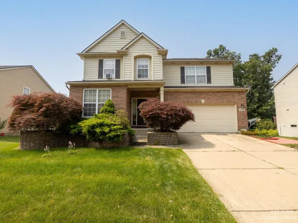 8746 Barrington Dr, Ypsilanti, MI 48198