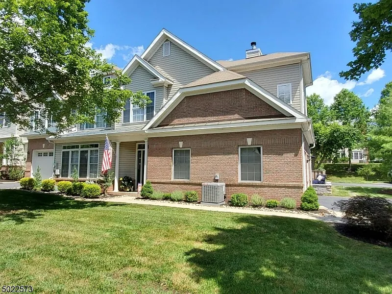 15 Loft Dr photo 1