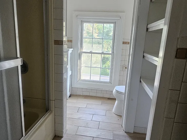 102 W Market St #2 — Photo 7
