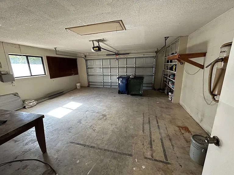 1649 Georgetowne Blvd — Photo 20