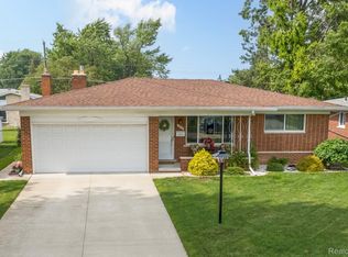 33479 Elgin Ct, Sterling Heights, MI 48310
