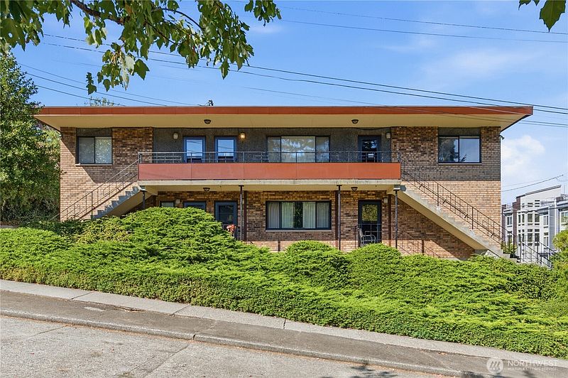 2nd image of 4301 Whitman Avenue N