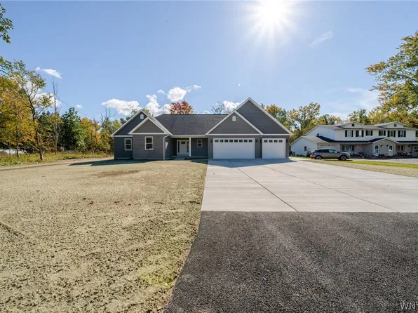 6261 Lake, Orchard Park, NY 14127