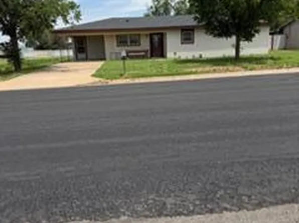411 33rd St, Snyder, TX 79549