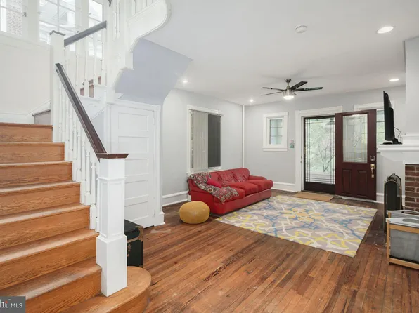 261 W Harvey St, Philadelphia, PA 19144