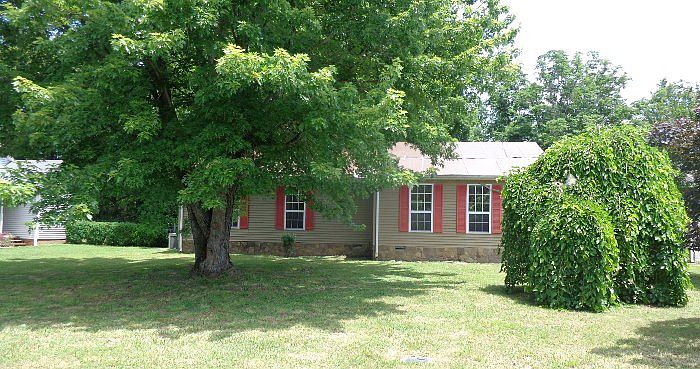 1st image of 301 Keenan Ln