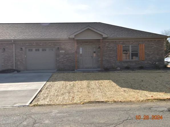 821-833 W 7th St, Greenfield, IN 46140