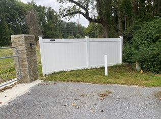 9532 Honeysuckle Rd, Berlin, MD 21811