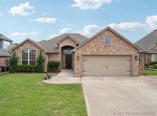 5107 E Dallas Pl, Broken Arrow, OK 74014