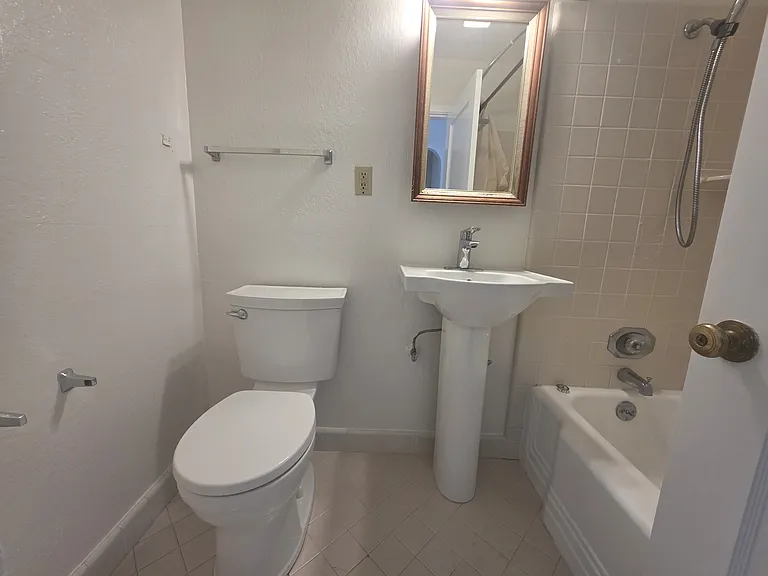 616 Miramontes St — Photo 11