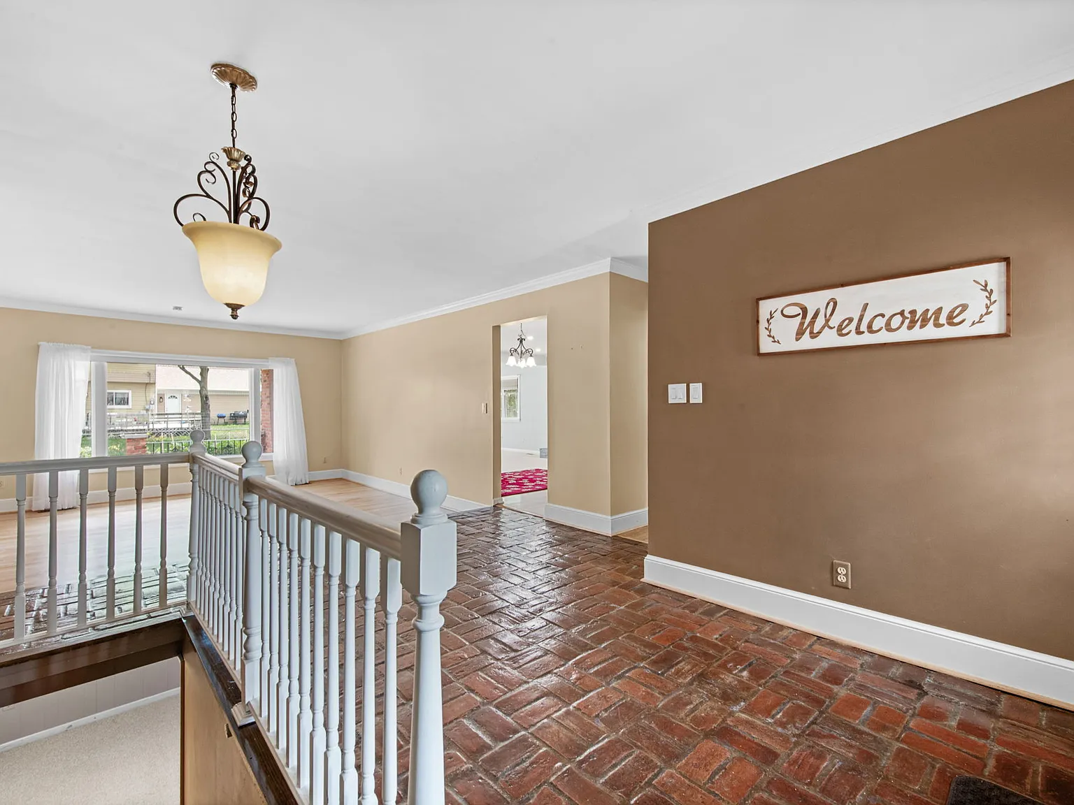 3 bed, 2737 sqft, $2,750 — Photo 3