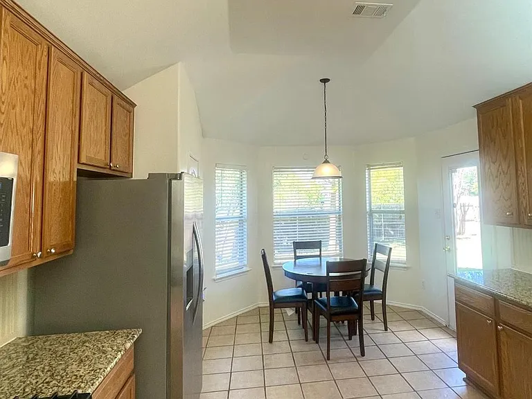 8416 Sonnet Dr — Photo 7