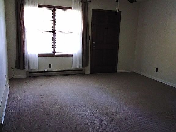 3rd image of 2340 Vine St