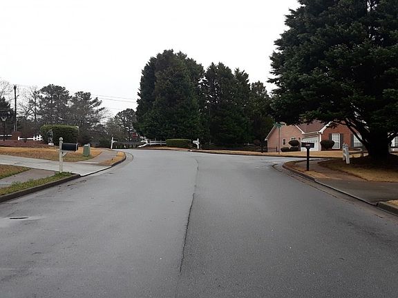 5th image of 1600 Arbour Glenn Dr