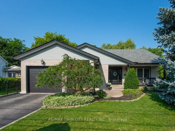 108 Queensway Dr, Woolwich, ON N0B 2N0