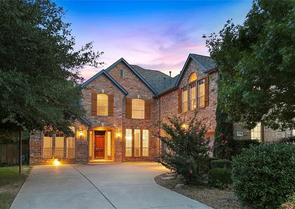 Located in the Heart of Flower Mound