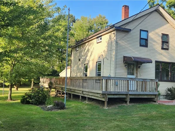 2957 E Water St, Rock Creek, OH 44084