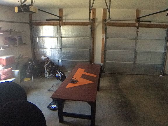 5th image of 321 Graves Ave