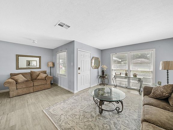 2nd image of 206 Tilden Dr