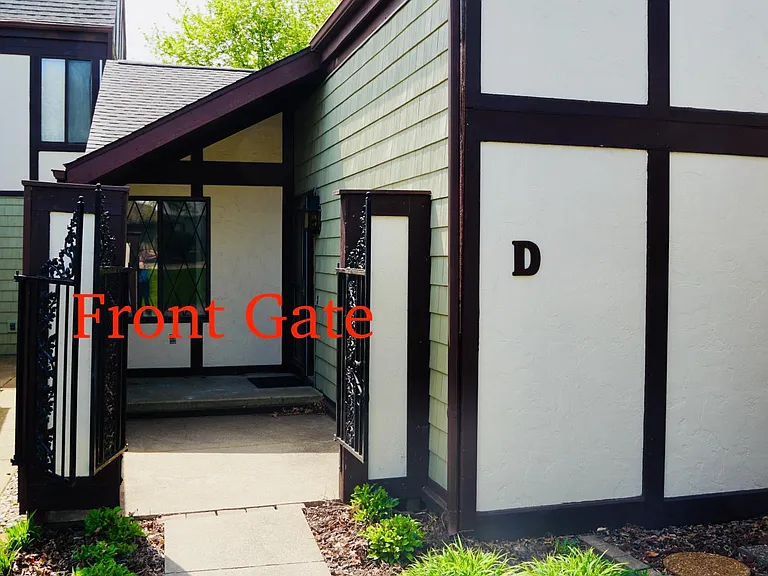 1303 Kingsridge Ct #D — Photo 6