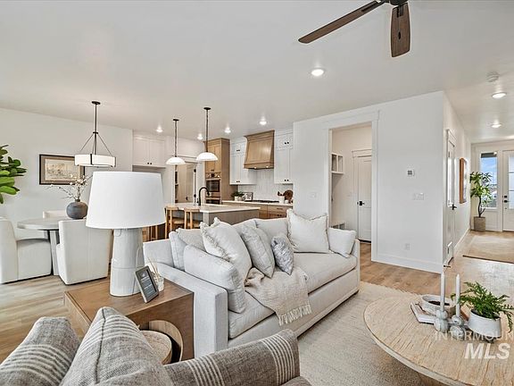 7th image of this home