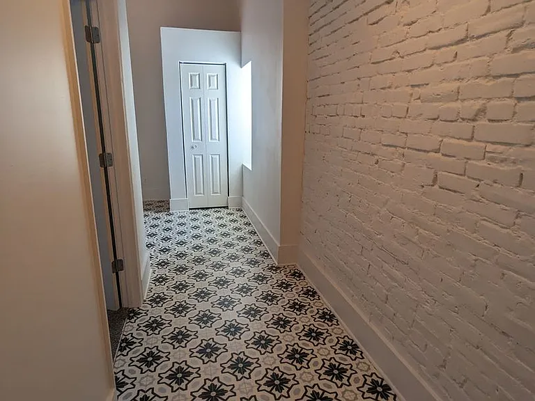123 W Moniteau St — Photo 29